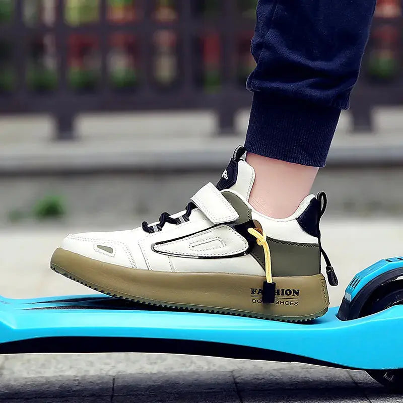 SprintZoom Kid's' All-Season Sneakers - Pinochio